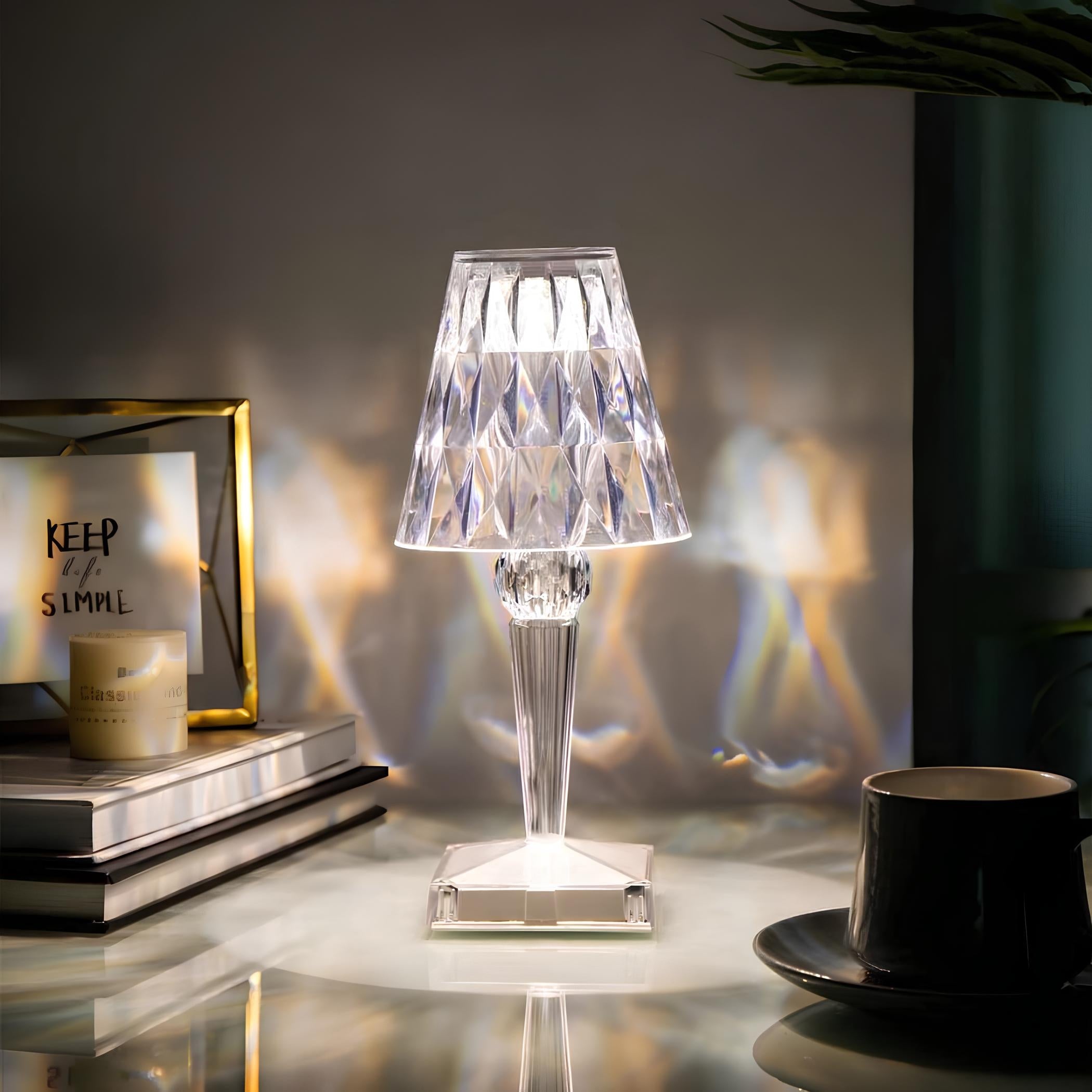 Krystal Bordlampe – Moderne Elegance Og En Varm Atmosfære