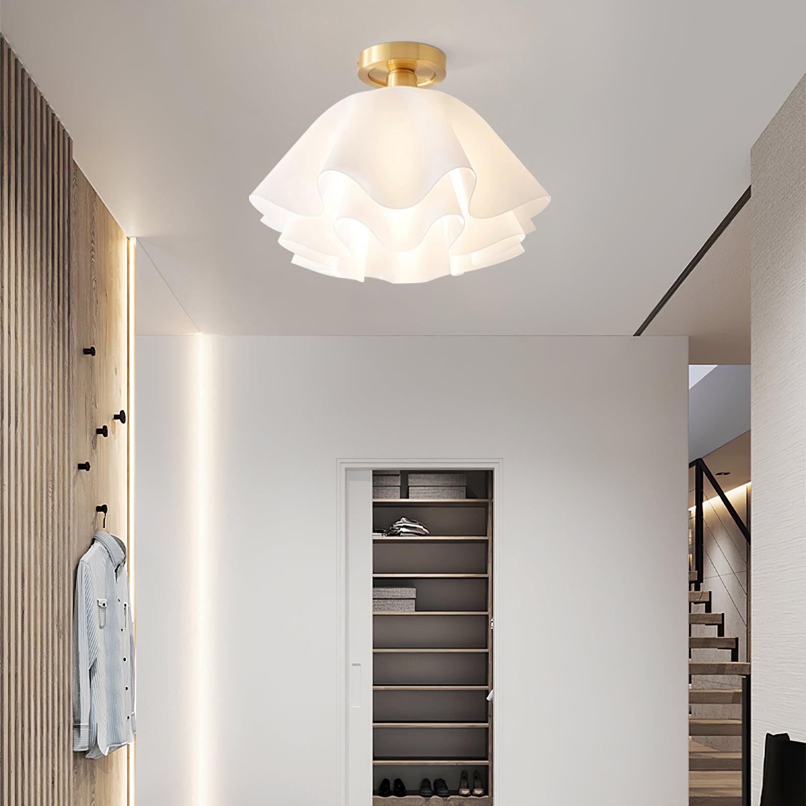 Modern Elegant Ceiling Light – Refined Lighting and Warm Atmosphere