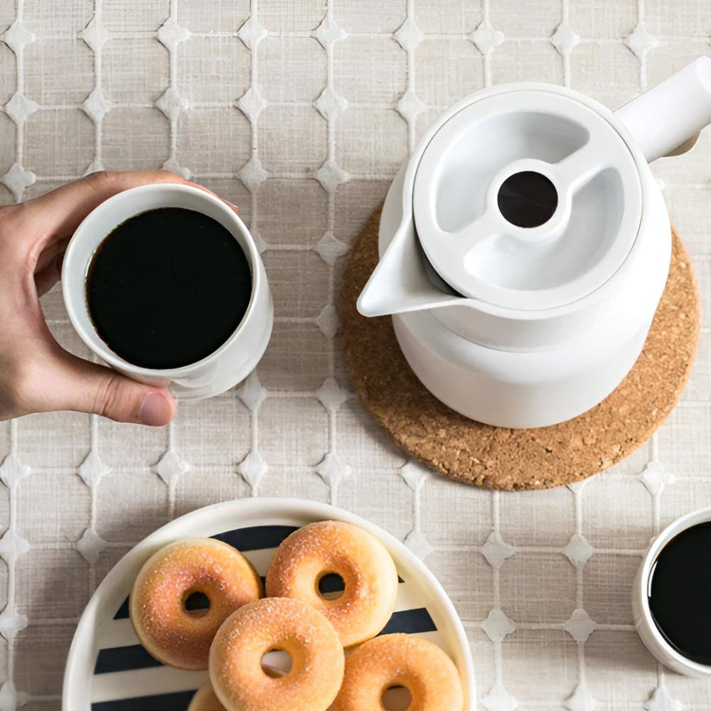 Carafe Isotherme Avec Poignée — Élégance Moderne & Performance Thermique