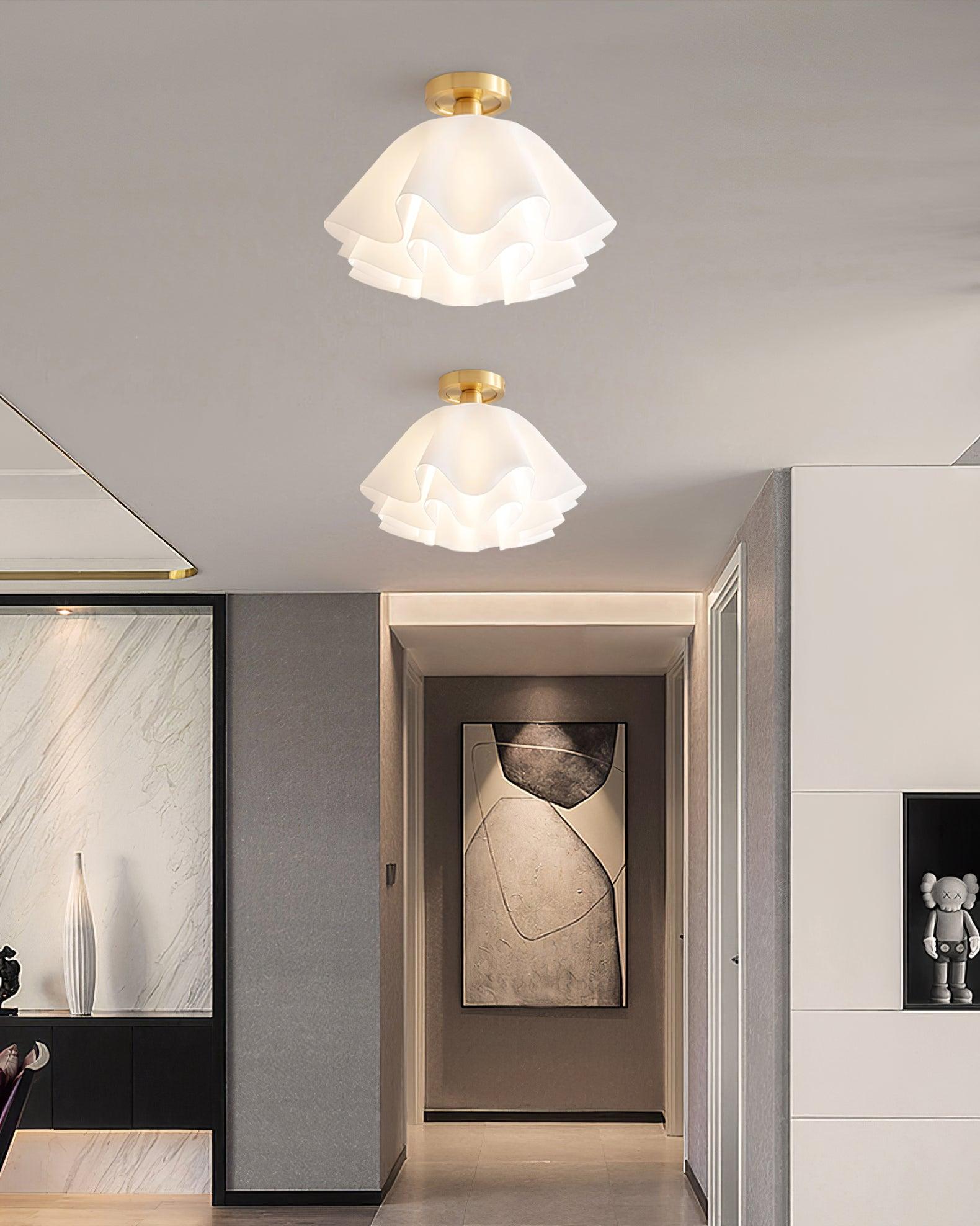 Modern Elegant Ceiling Light – Refined Lighting and Warm Atmosphere
