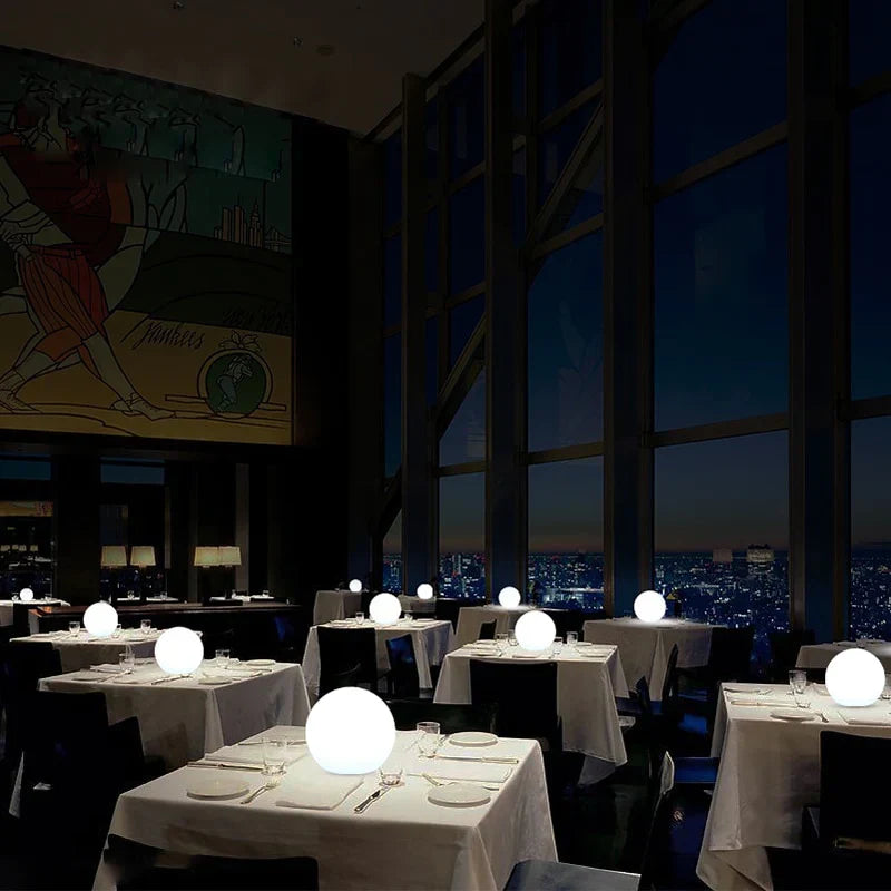 Lampka Sferyczna Zewnętrzna Bezprzewodowa – Mobilne i Eleganckie Oświetlenie