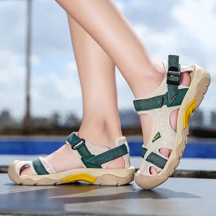 לוסיאן | סנדלי טיולים – נוחות ואחיזה בכל השטח