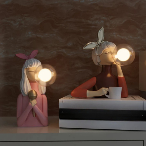 Kézműves Asztali Lámpa – Egyedi Dizájn és Gondos Kivitelezés