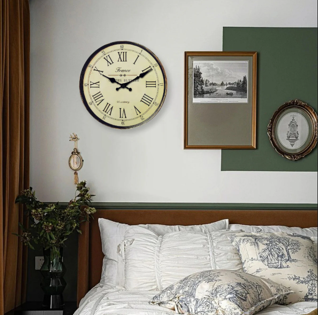 Nástenné hodiny – Elegantný klasický dizajn
