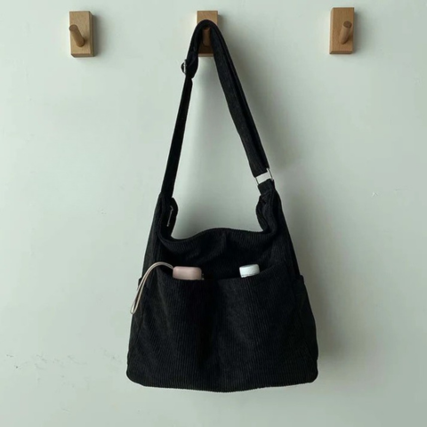 حقيبة كتف من قماش قطن – أسلوب غير رسمي وأنيق