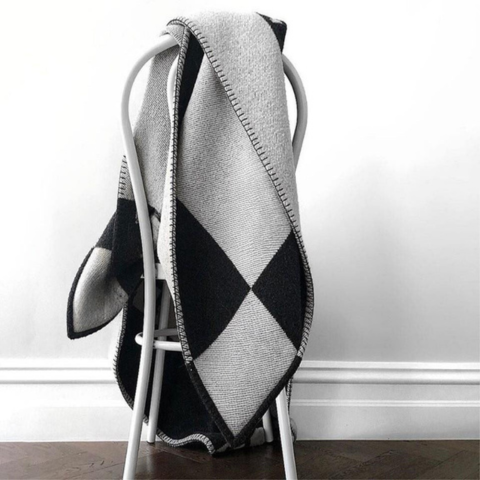 Carouri în carouri – Eleganță modernă și confort moale