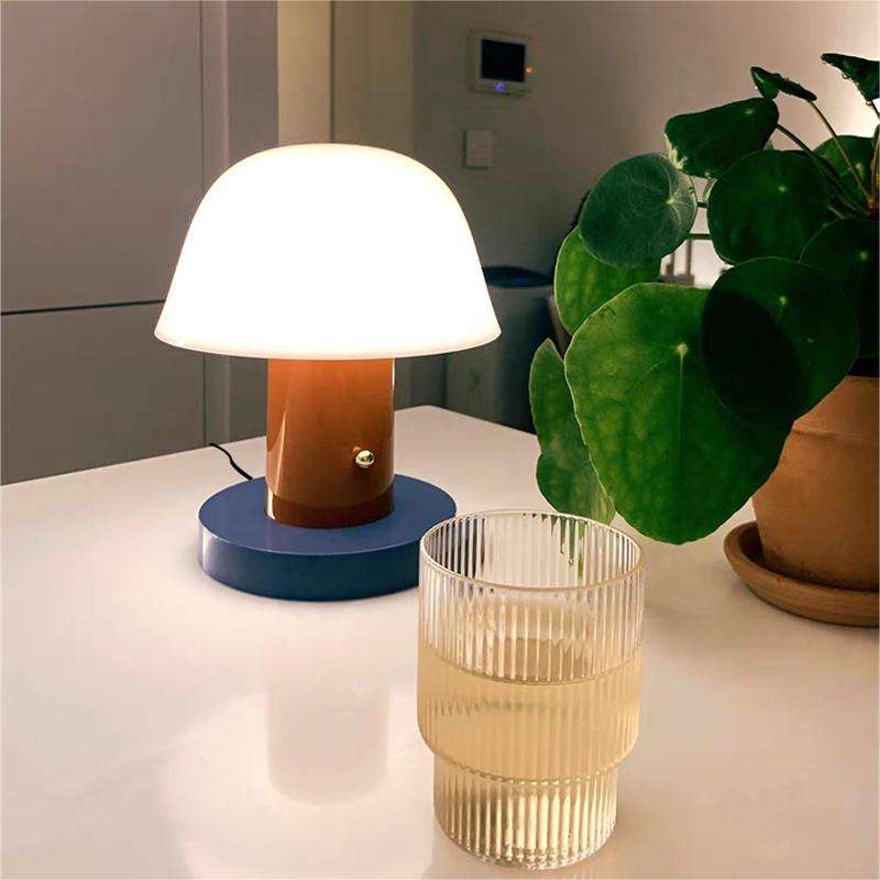 Lampa stołowa – Światło i harmonia 