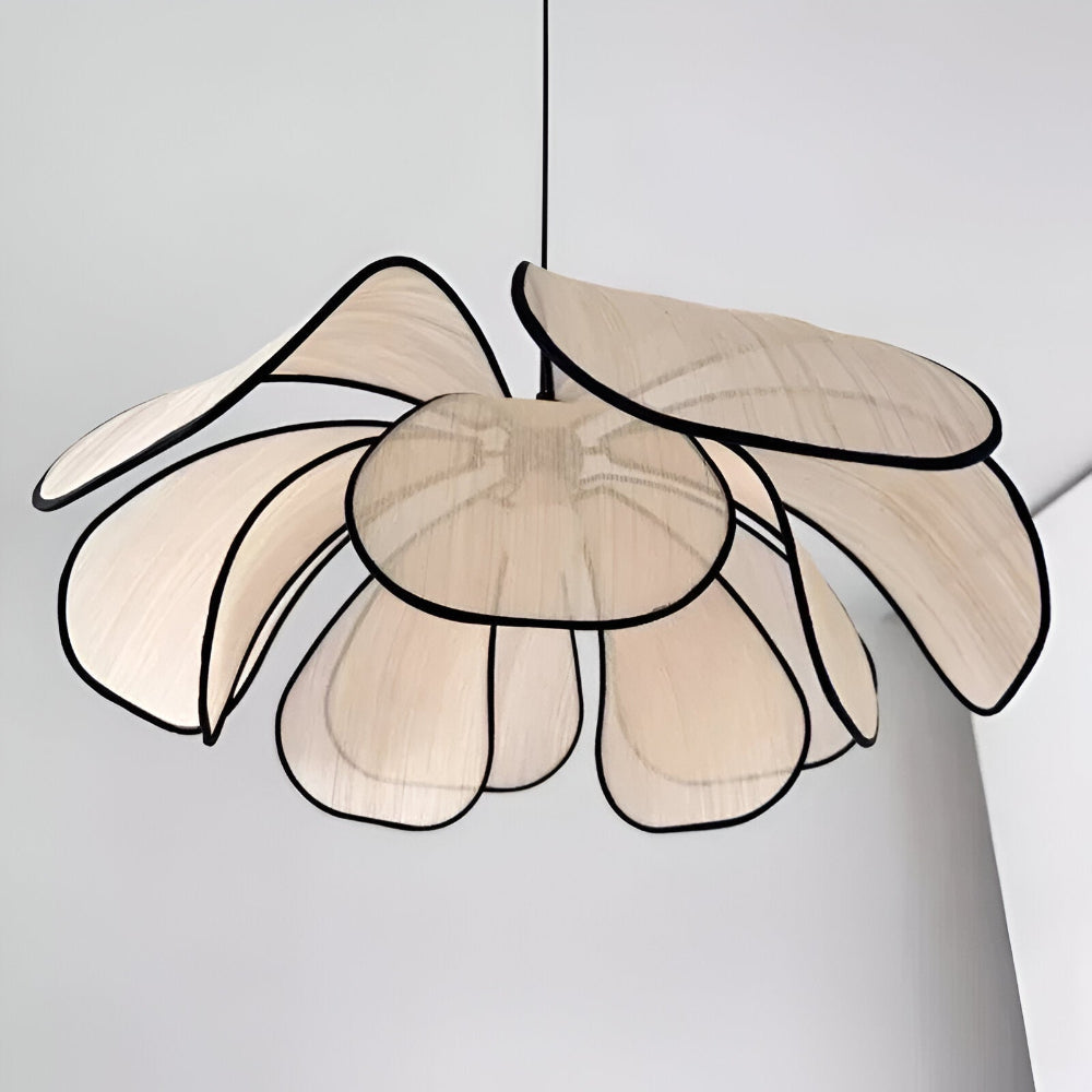 Elegantná závesná lampa z prírodného prútia - prírodná dekorácia a harmonické osvetlenie