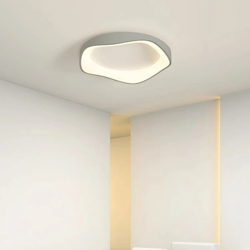 Lampa sufitowa LED asymetryczna – trend i elegancja 
