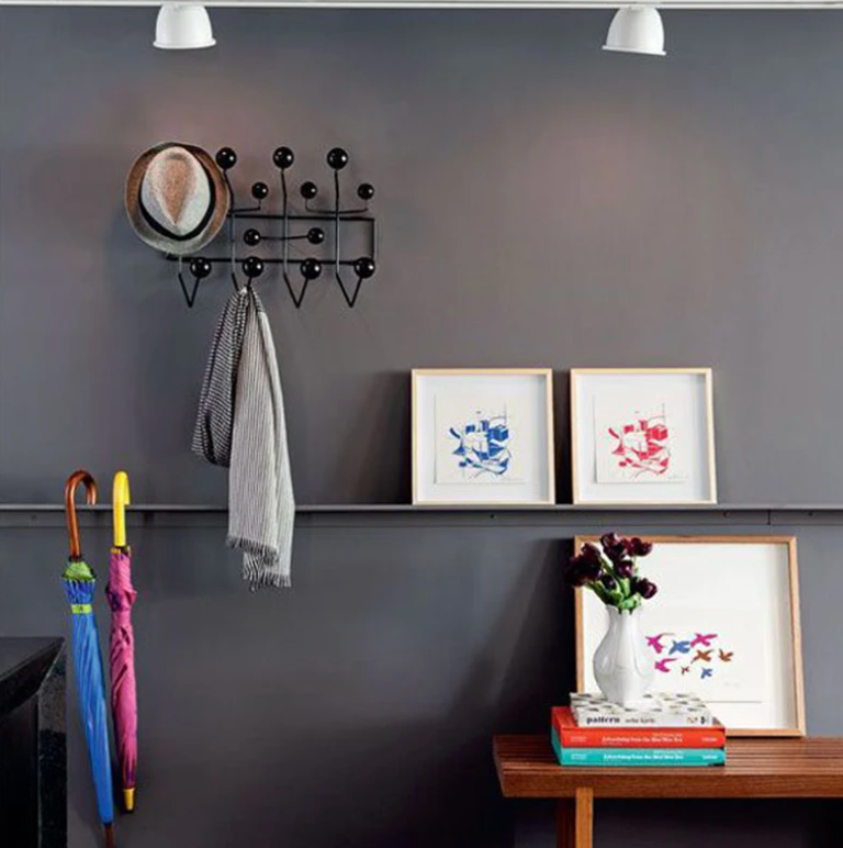 Perchero de pared – Diseño elegante y funcional 