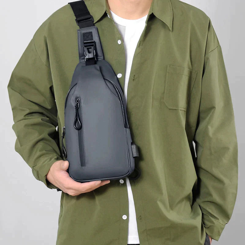 Waterproof Secure Shoulder Bag – Practical and Water-Resistant 