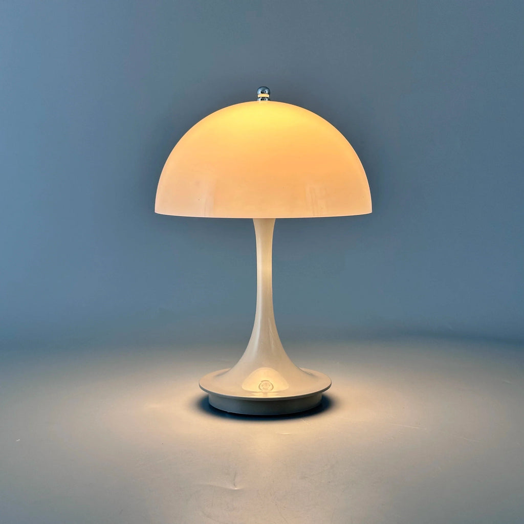 LED Bordlampe – Oppladbar og med Tre Lysnivåer 