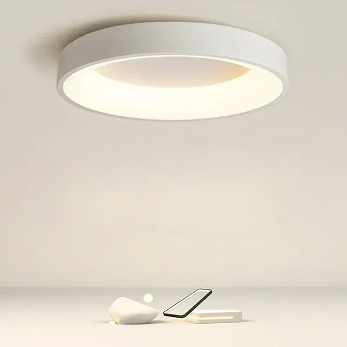 Taklampe – Renset linje og varm atmosfære 