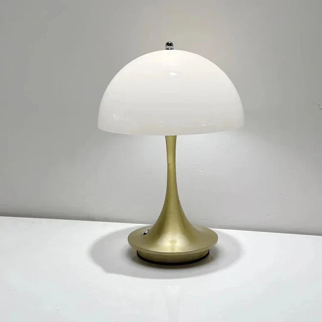 LED Bordlampe – Oppladbar og med Tre Lysnivåer 