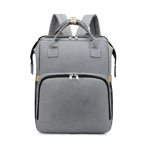 Rejserygsæk til baby - sammenklappelig seng og indbygget opbevaring