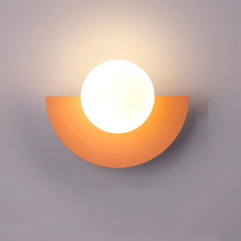 Modern Fali Lámpa – Félkör Forma és Lágy Világítás 