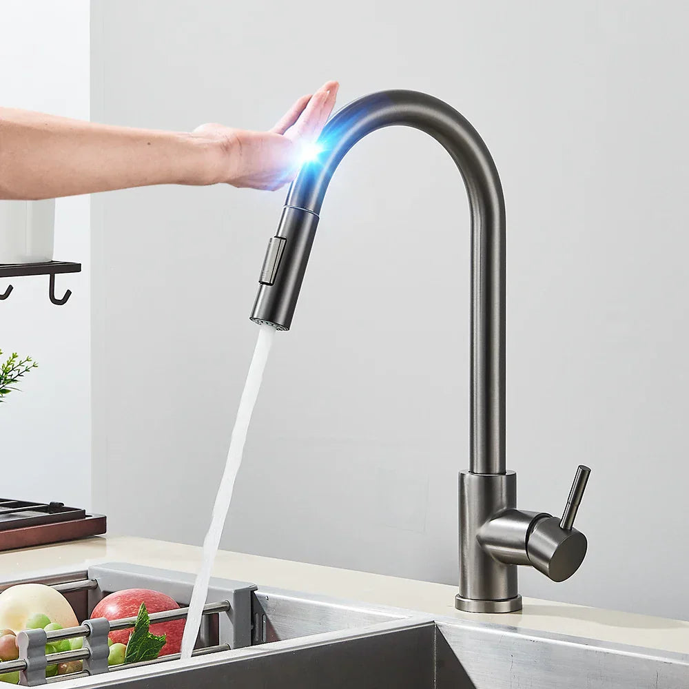Grifo de Cocina Inteligente – Sensor Táctil y Ducha Flexible 