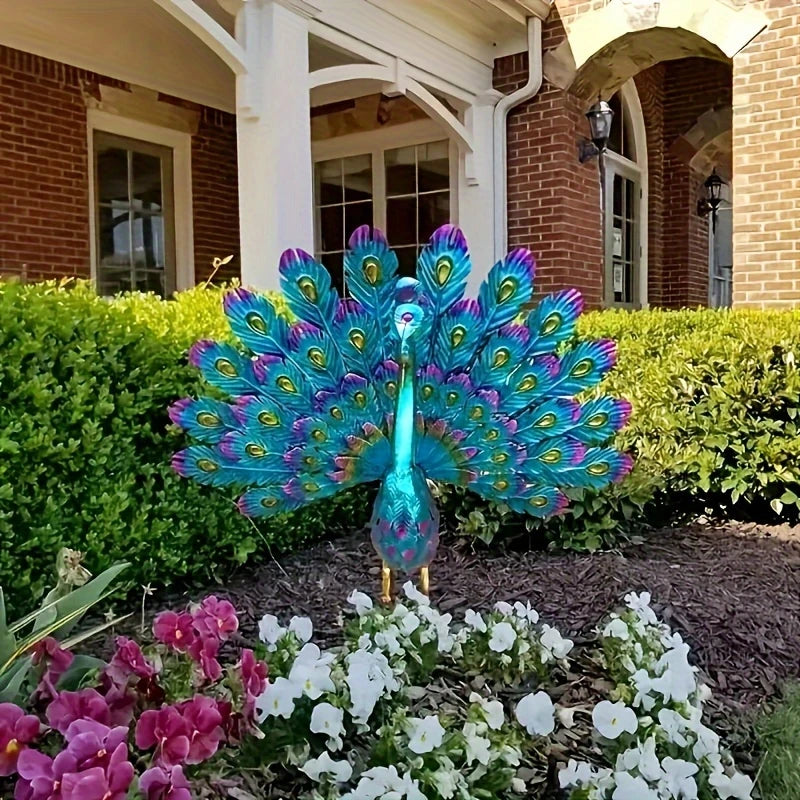 Majestic Peacock Sculpture – Symbol of Beauty and Prestige 