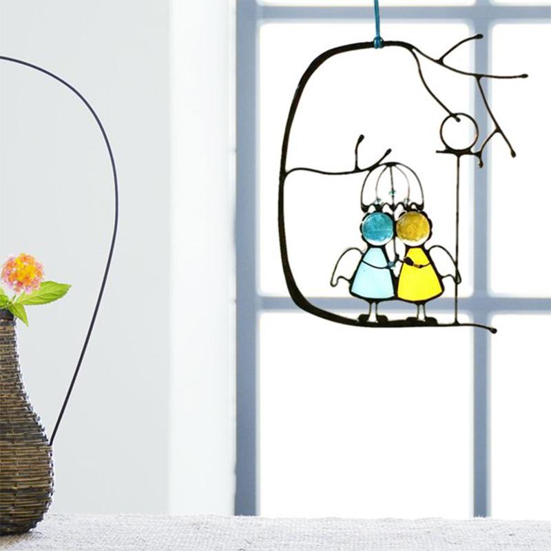 Decorazione Sospesa – Riflessi Luminosi ed Eleganti 