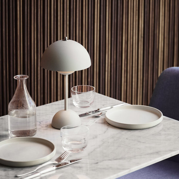 Bordlampe – Moderne design og bærbart lys 