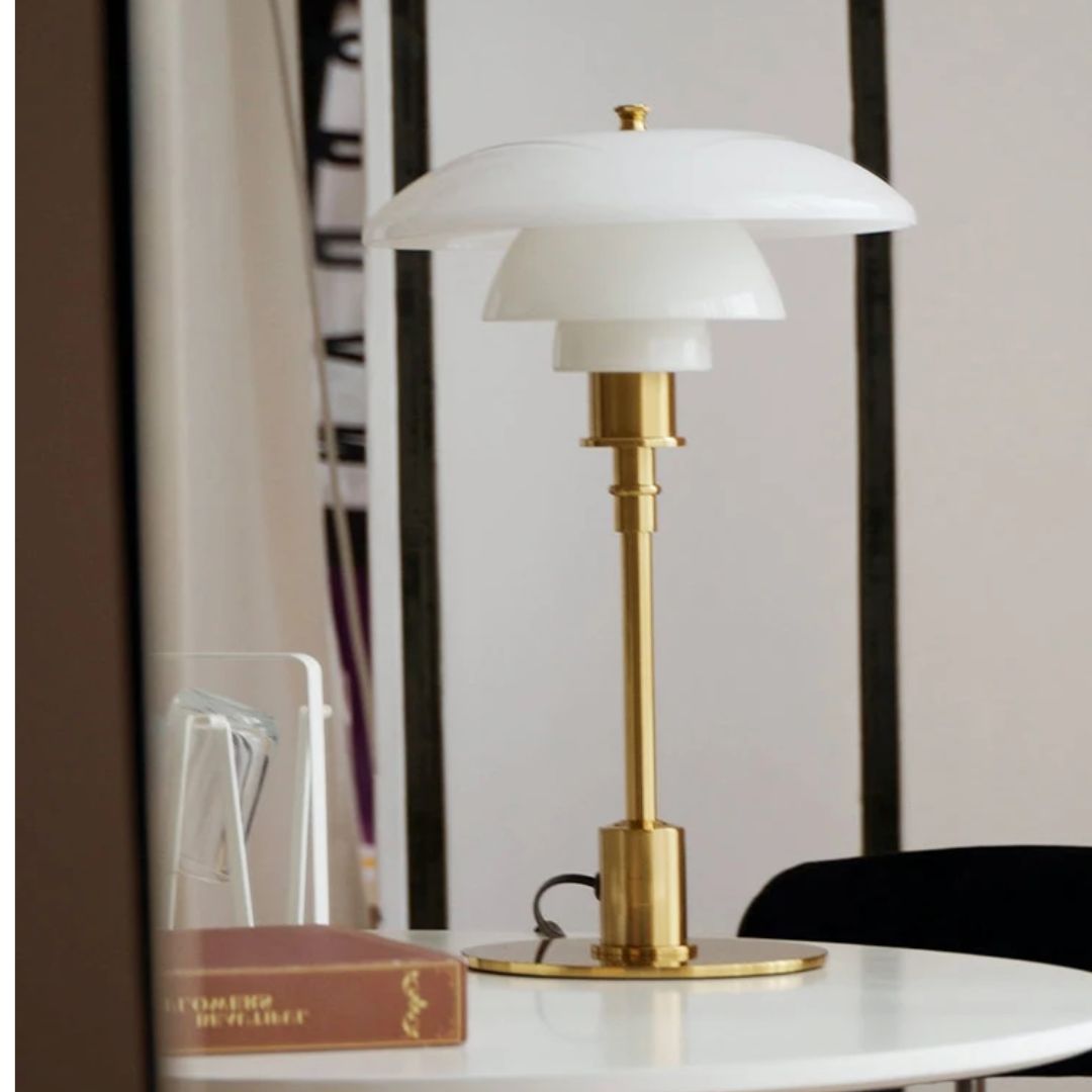 LED Bordlampe i Skandinavisk Stil – Blødt og Moderne Lys 