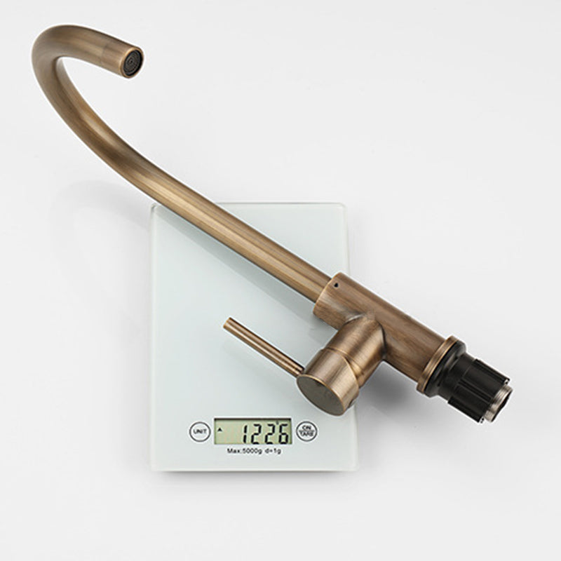 Elegancka bateria kuchenna – antyczny brąz i wyrafinowany design 