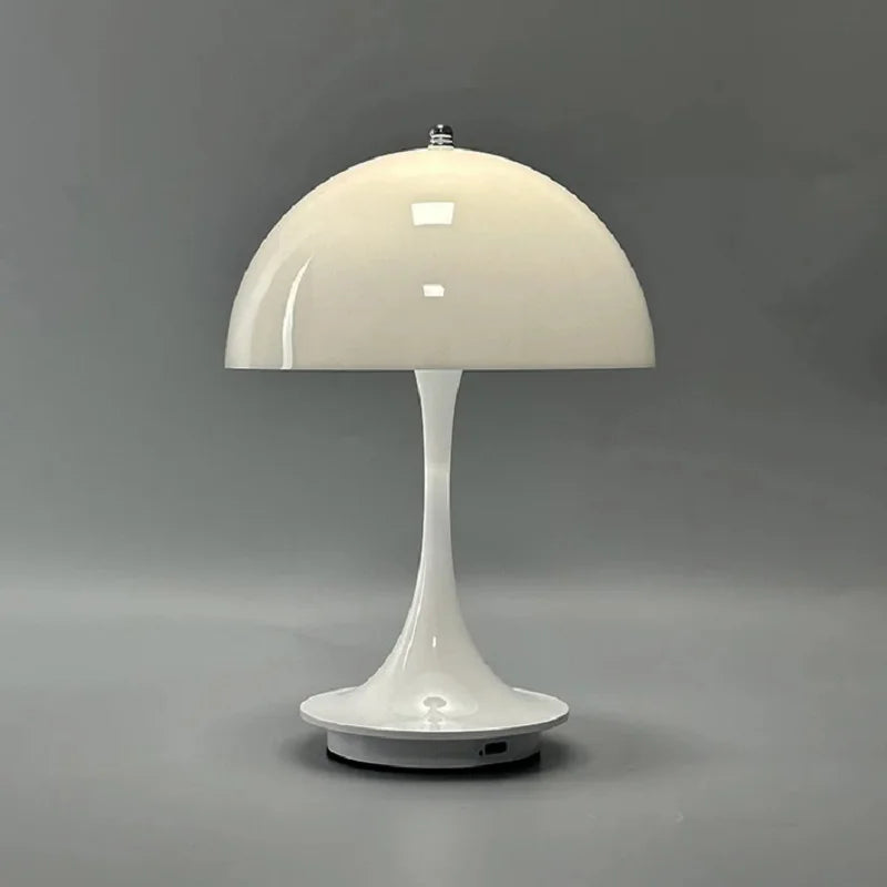 LED Bordlampe – Oppladbar og med Tre Lysnivåer 