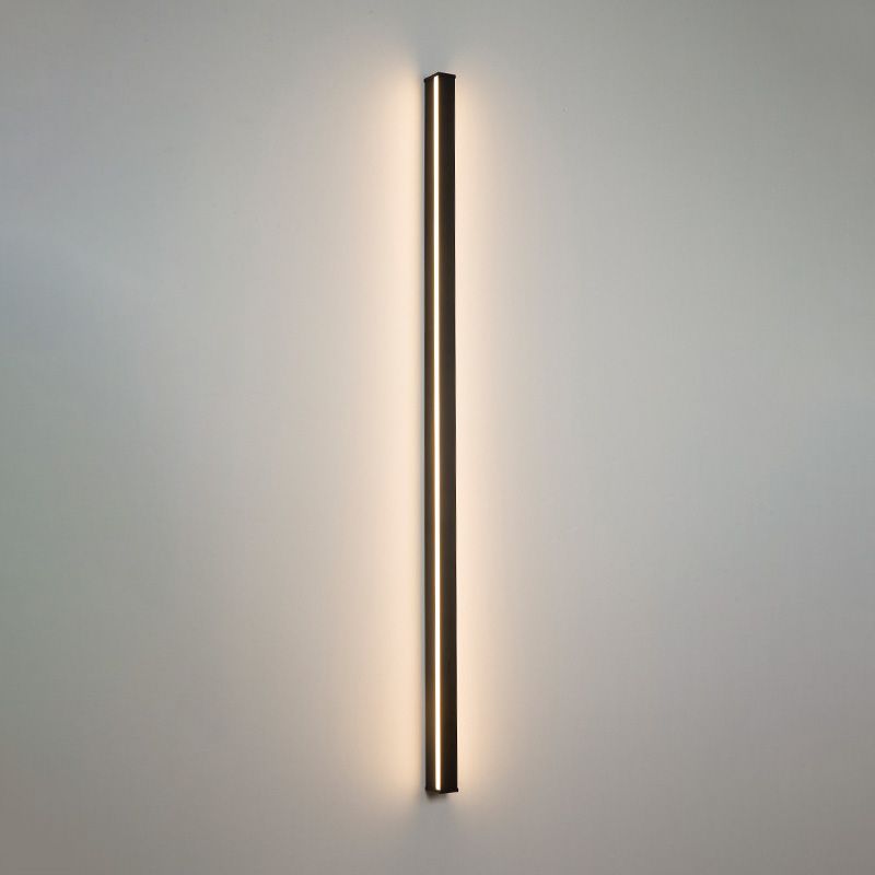 Lampa Ścienna LED Liniowa – Elegancka Prostota do Nowoczesnego Wnętrza 