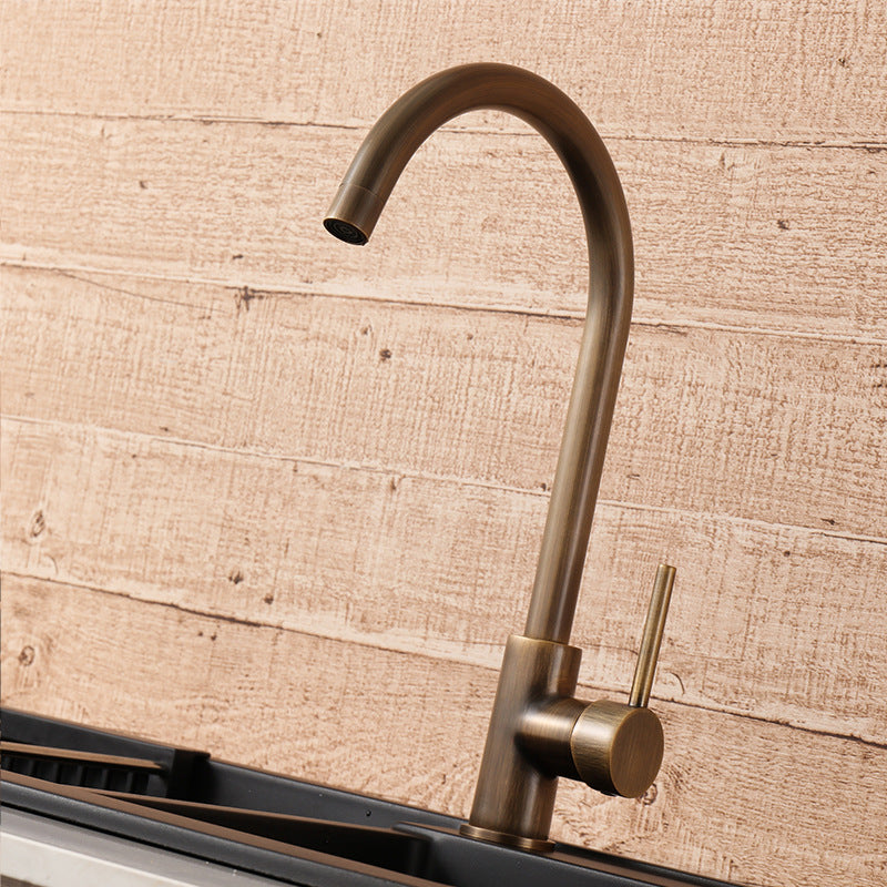 Elegancka bateria kuchenna – antyczny brąz i wyrafinowany design 